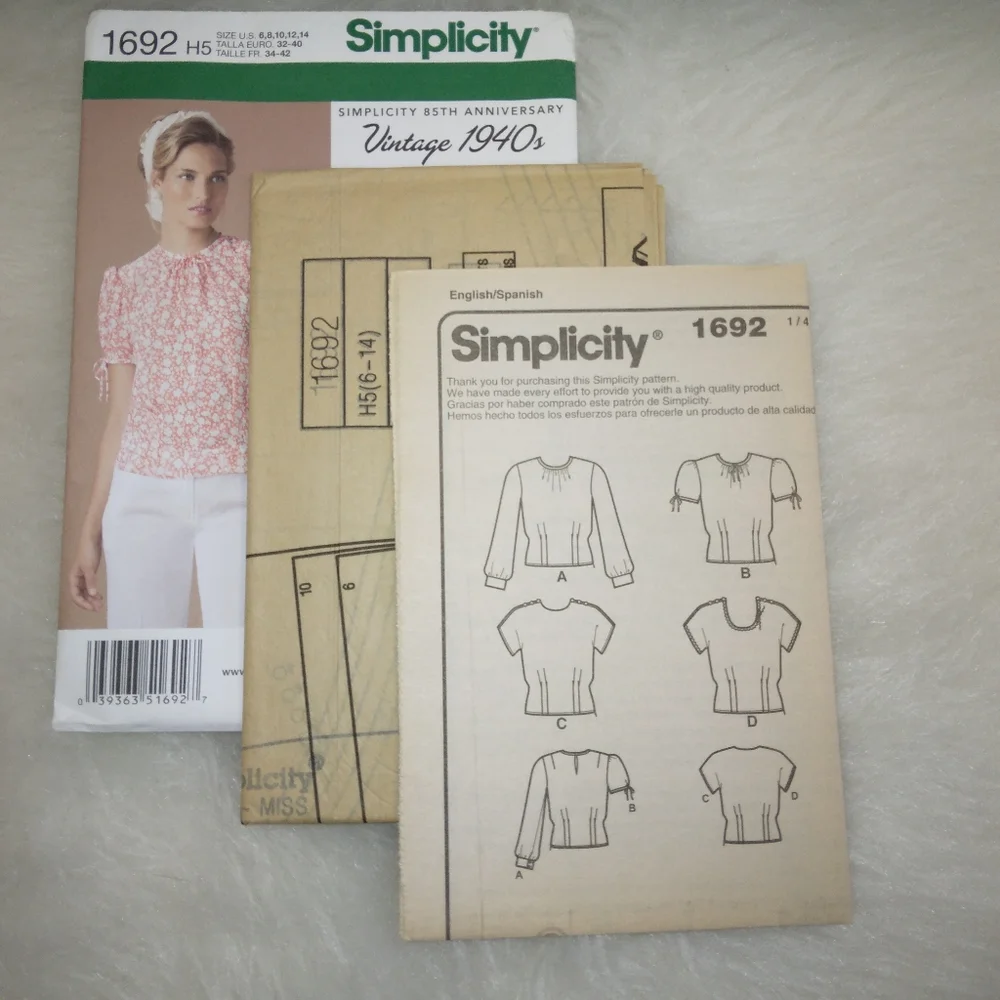 SIMPLICITY 1692 Sz 6-14 Vintage 1940s style tops in 4 variations